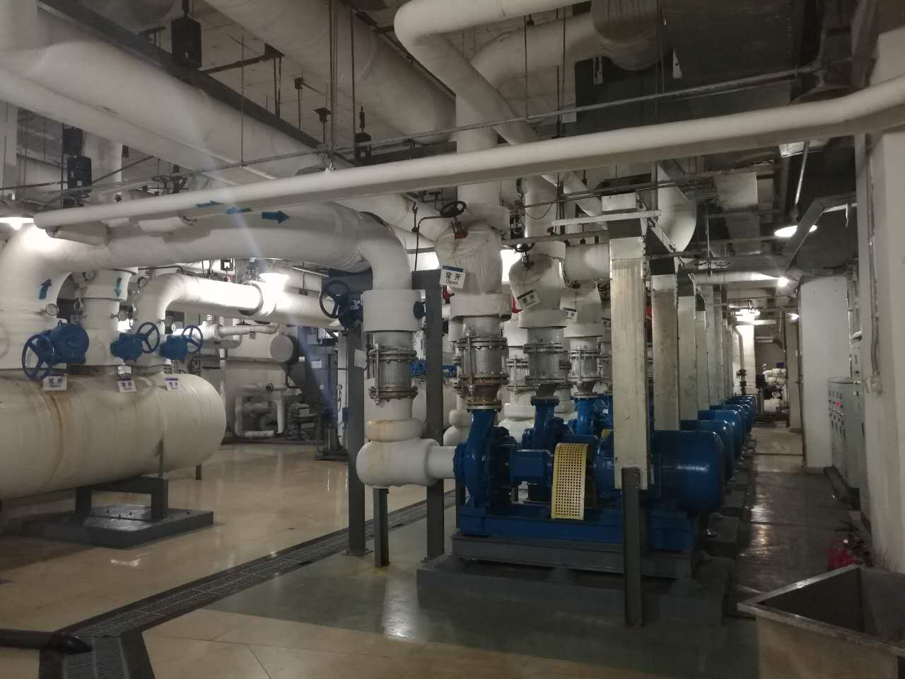 麥克維爾機(jī)組維修保養(yǎng)